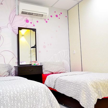 Branded Hotel Malacca Extérieur photo
