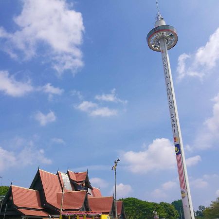 Branded Hotel Malacca Extérieur photo